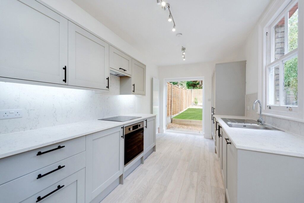 Flat Redston Road in Greater London