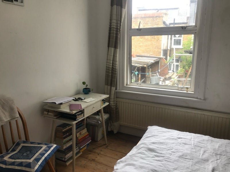 Room Gairloch Road in Greater London