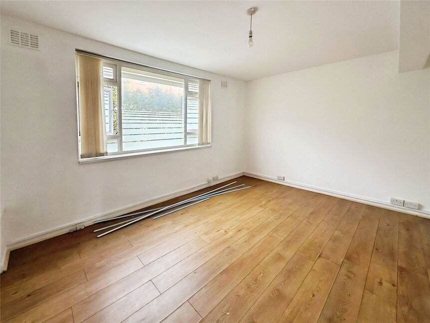 Flat Palmerston Road in Portsmouth