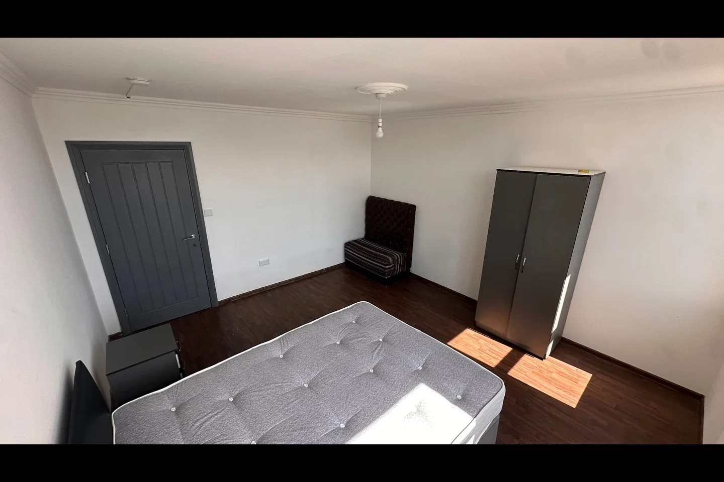 Room Bute Street in Luton