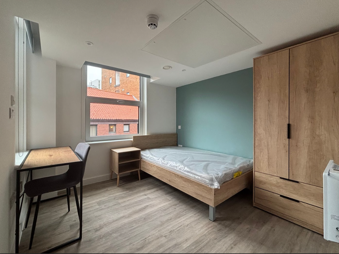 Flat Queen Square in Bristol