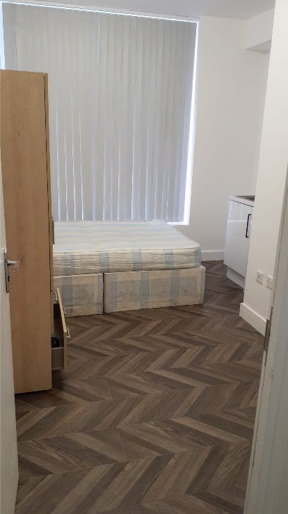 Room Church Road in Greater London