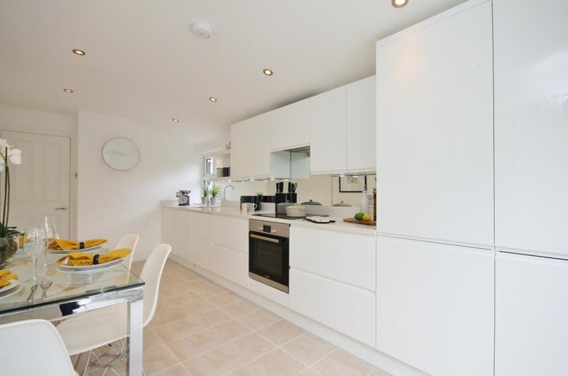 Flat Standen Road in Greater London