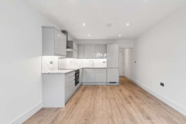 Flat South Street in Greater London