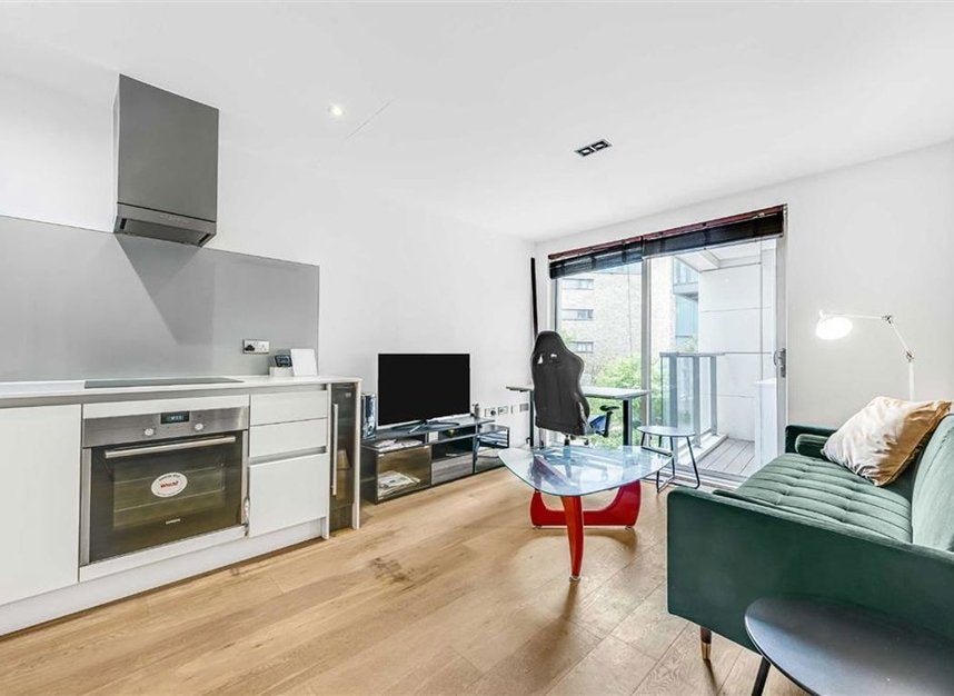 Flat Bethnal Green Road in Greater London
