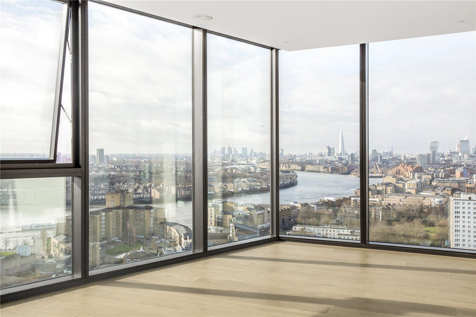 Flat Salter Street in Greater London