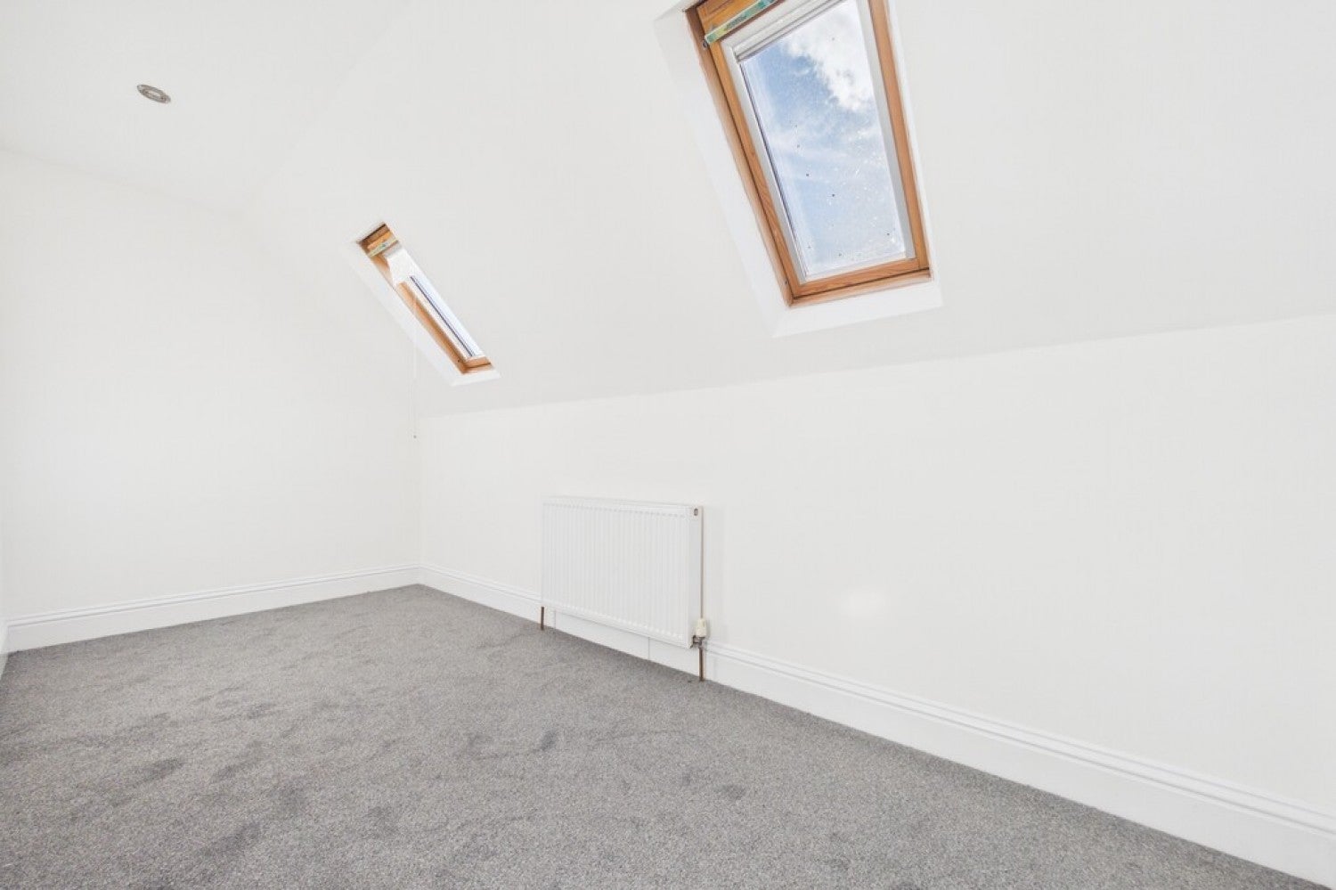 Flat Julian Road in Folkestone and Hythe District