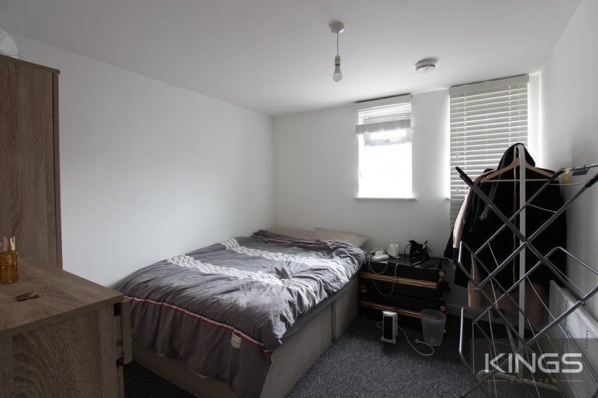 Flat Westridge Road in Southampton
