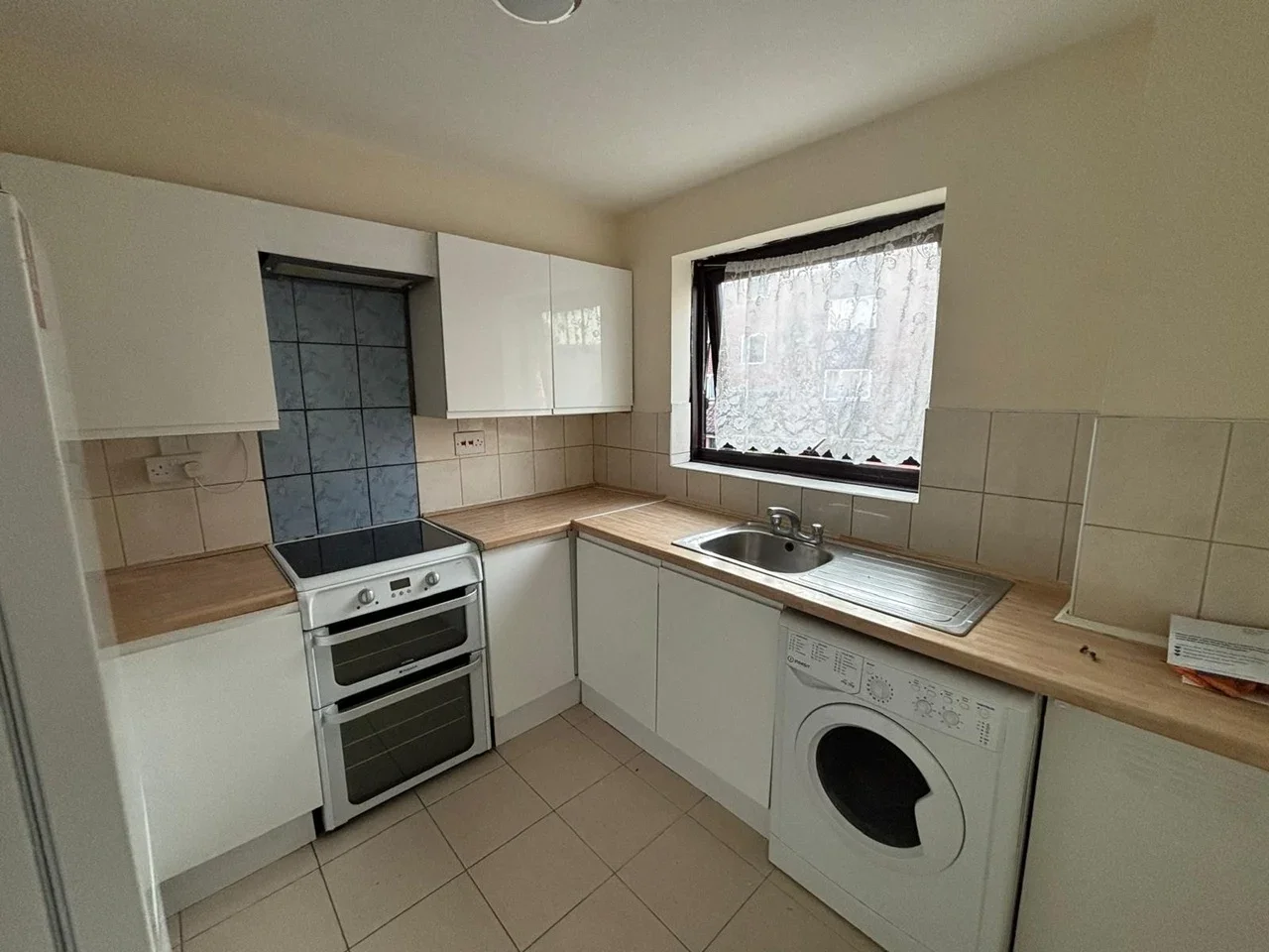 Flat Gurney Close in Greater London