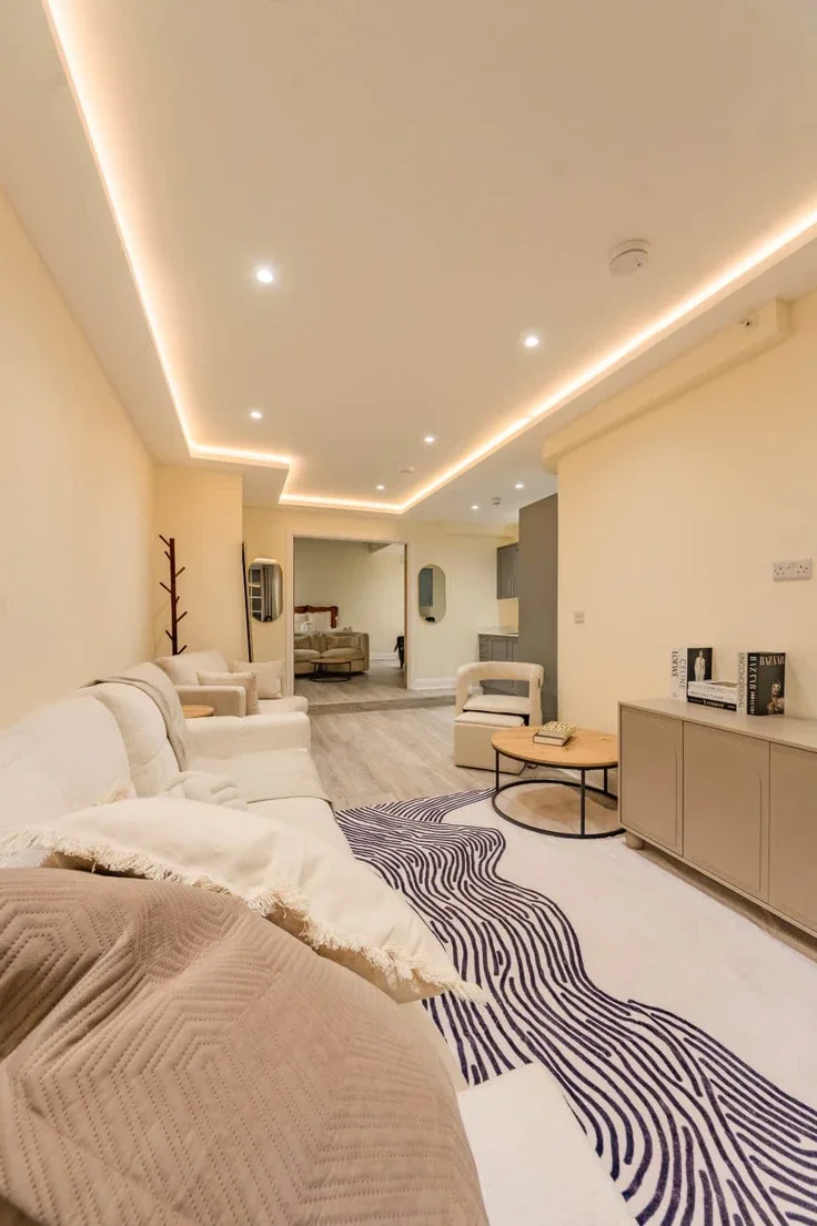 Flat Dering Street in City of Westminster