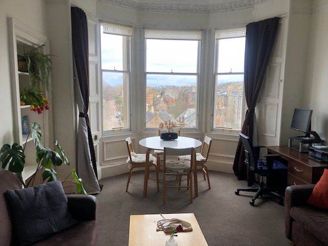 Flat Morningside Park in City of Edinburgh