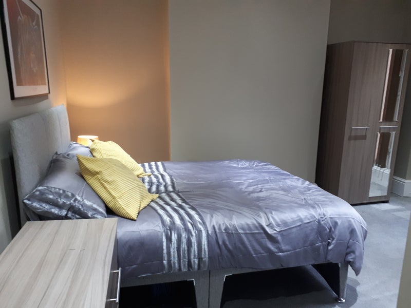 Room Sefton Road in Liverpool