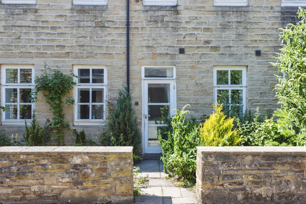 Flat Moss Row in Bradford