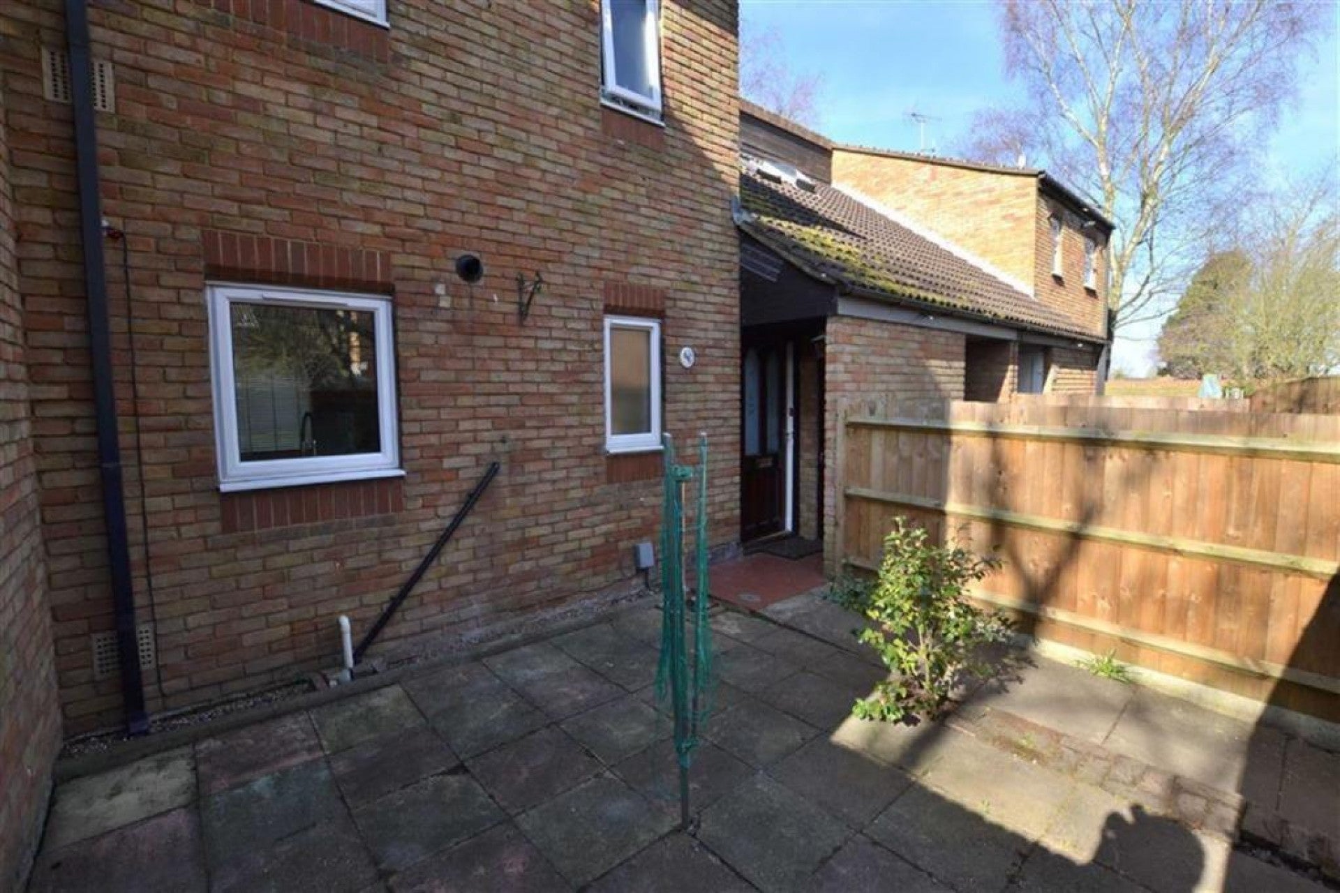 Flat Baron Court in Stevenage