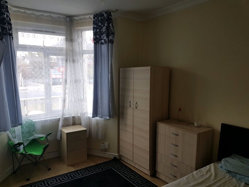 Room Cuckoo Hall Lane in Greater London