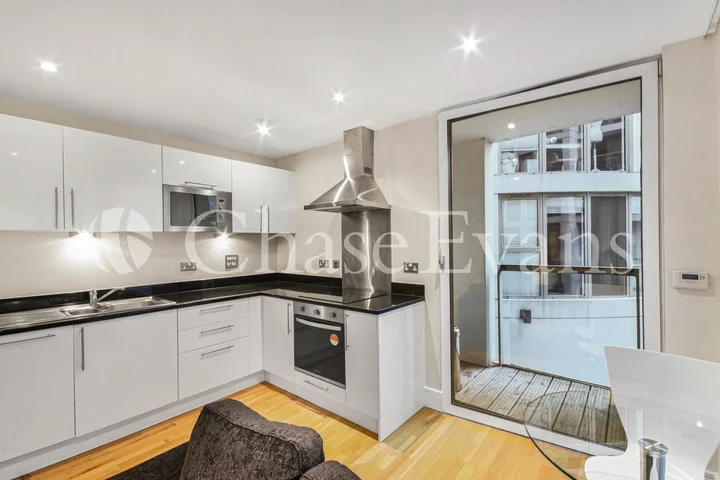 Flat Millharbour in Greater London