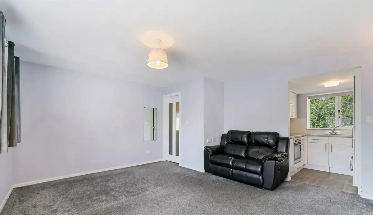 Flat Badger Close in Greater London