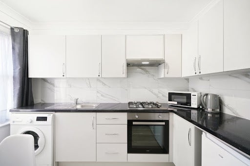 Room Grange Park in Greater London