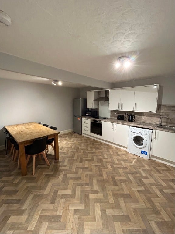 Flat Bentinck Street in Glasgow