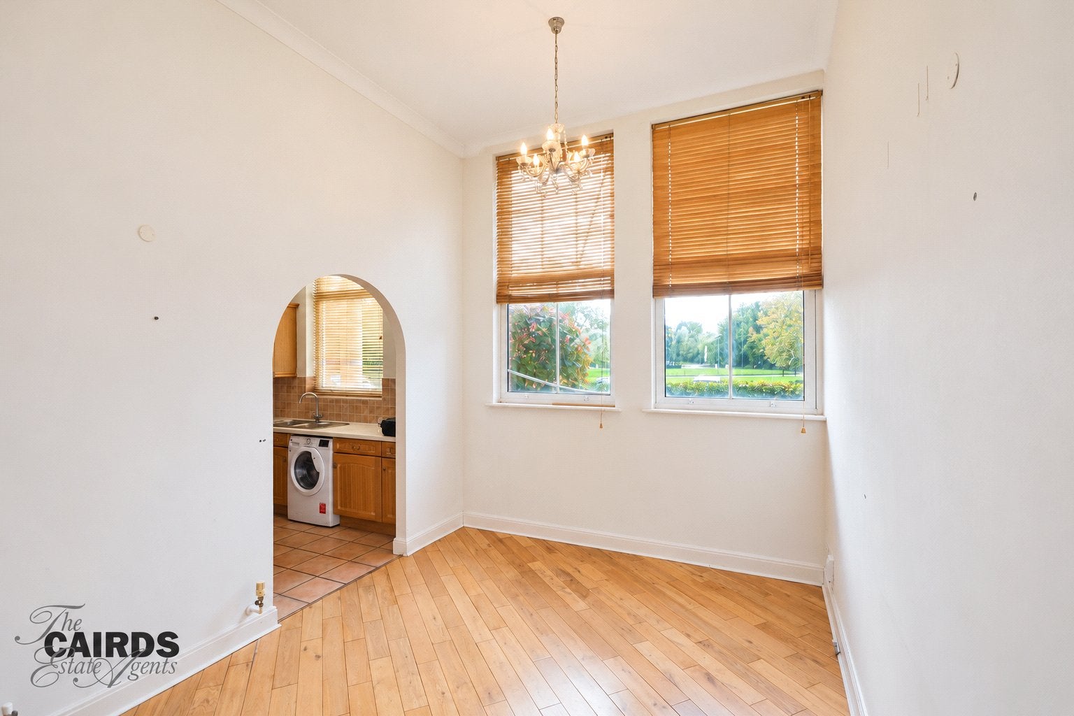 Flat Queen Alexandra's Way in Epsom and Ewell