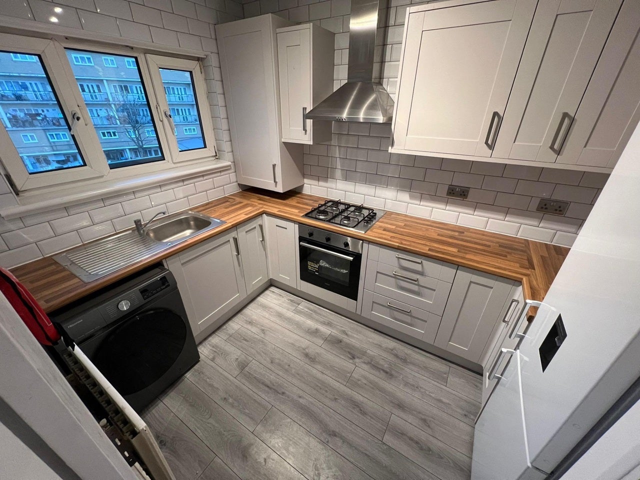Flat Glengall Grove in Greater London