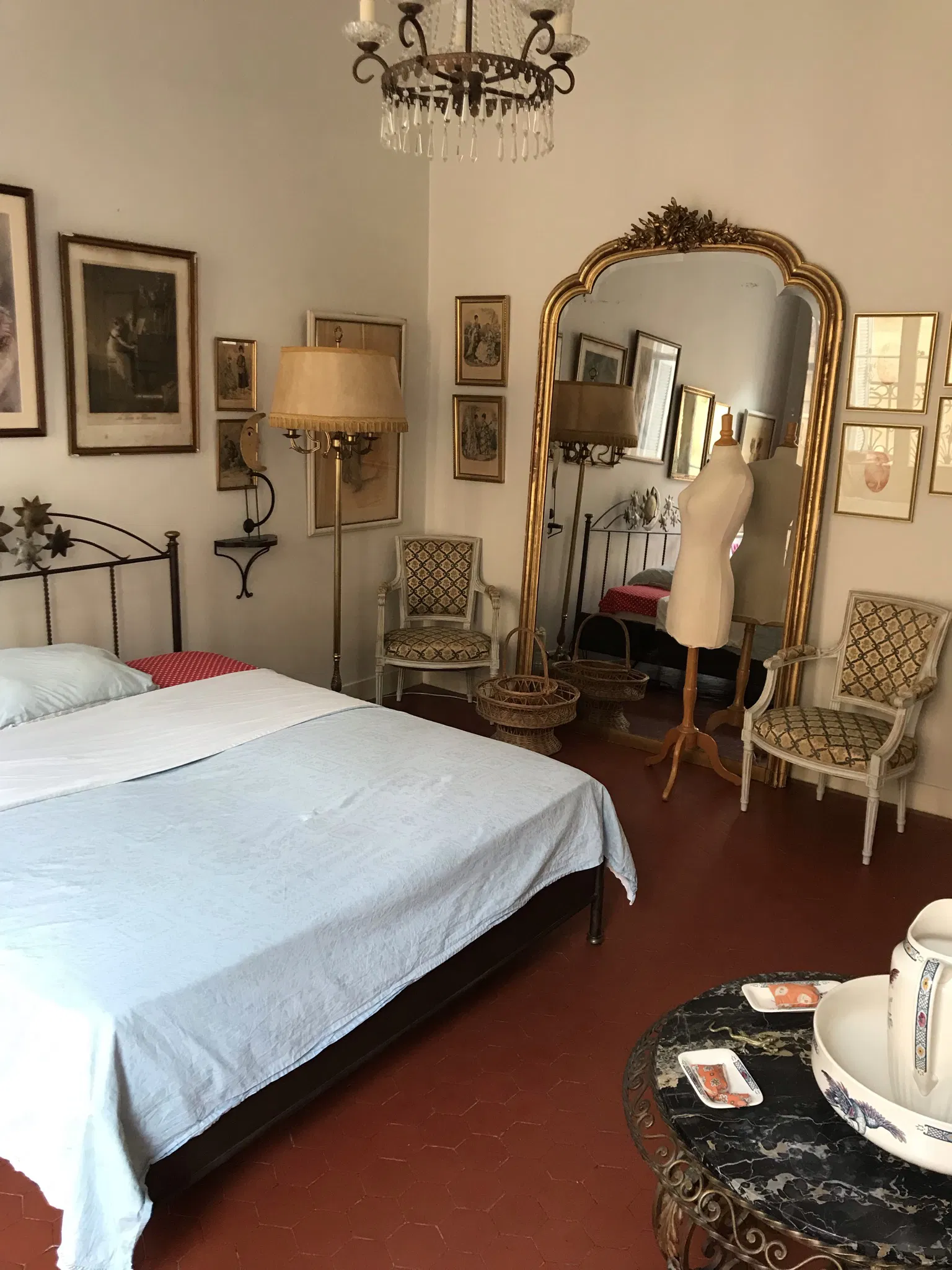Chambre Rue Saint-Sébastien à Marseille