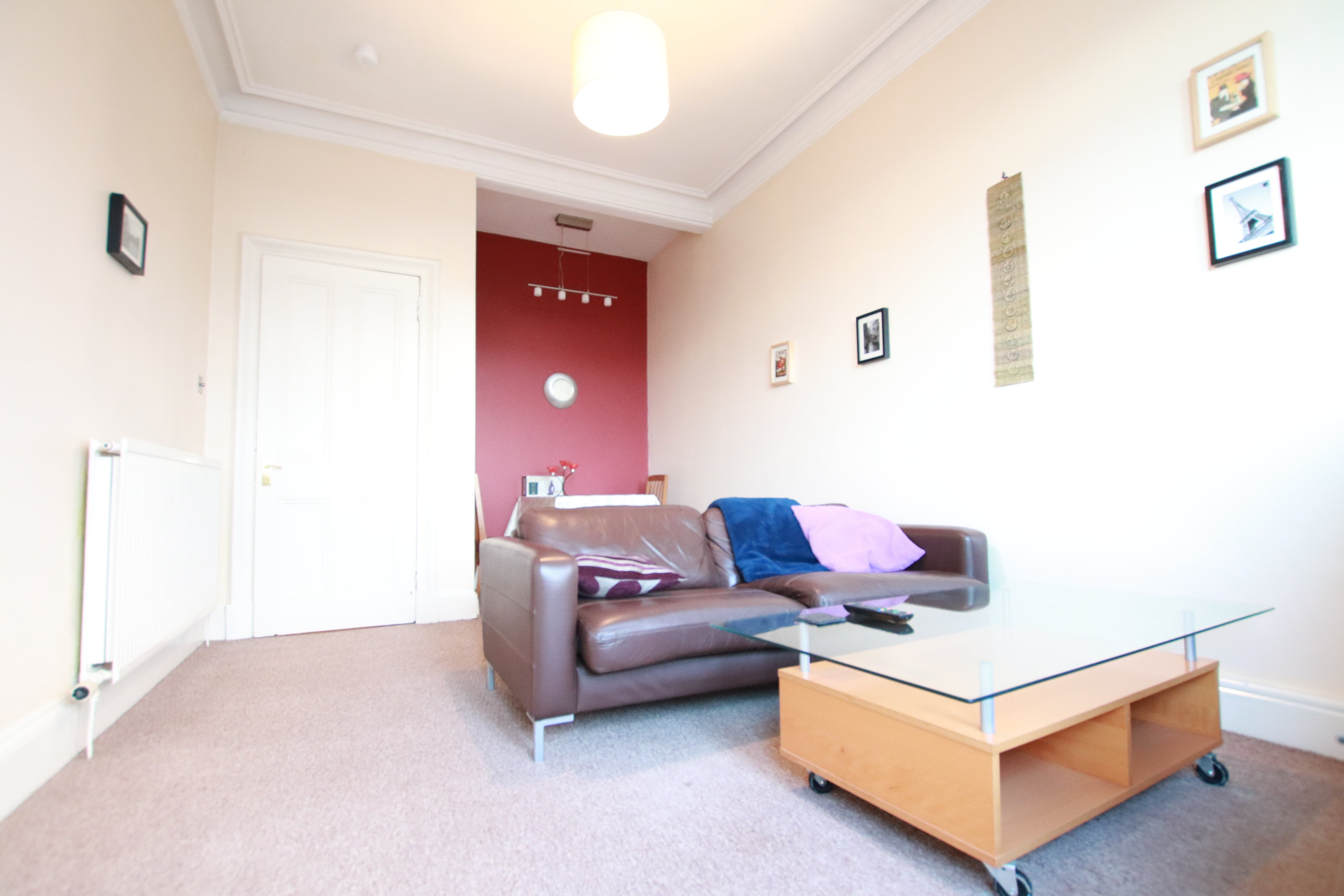 Flat Linden Place in Glasgow
