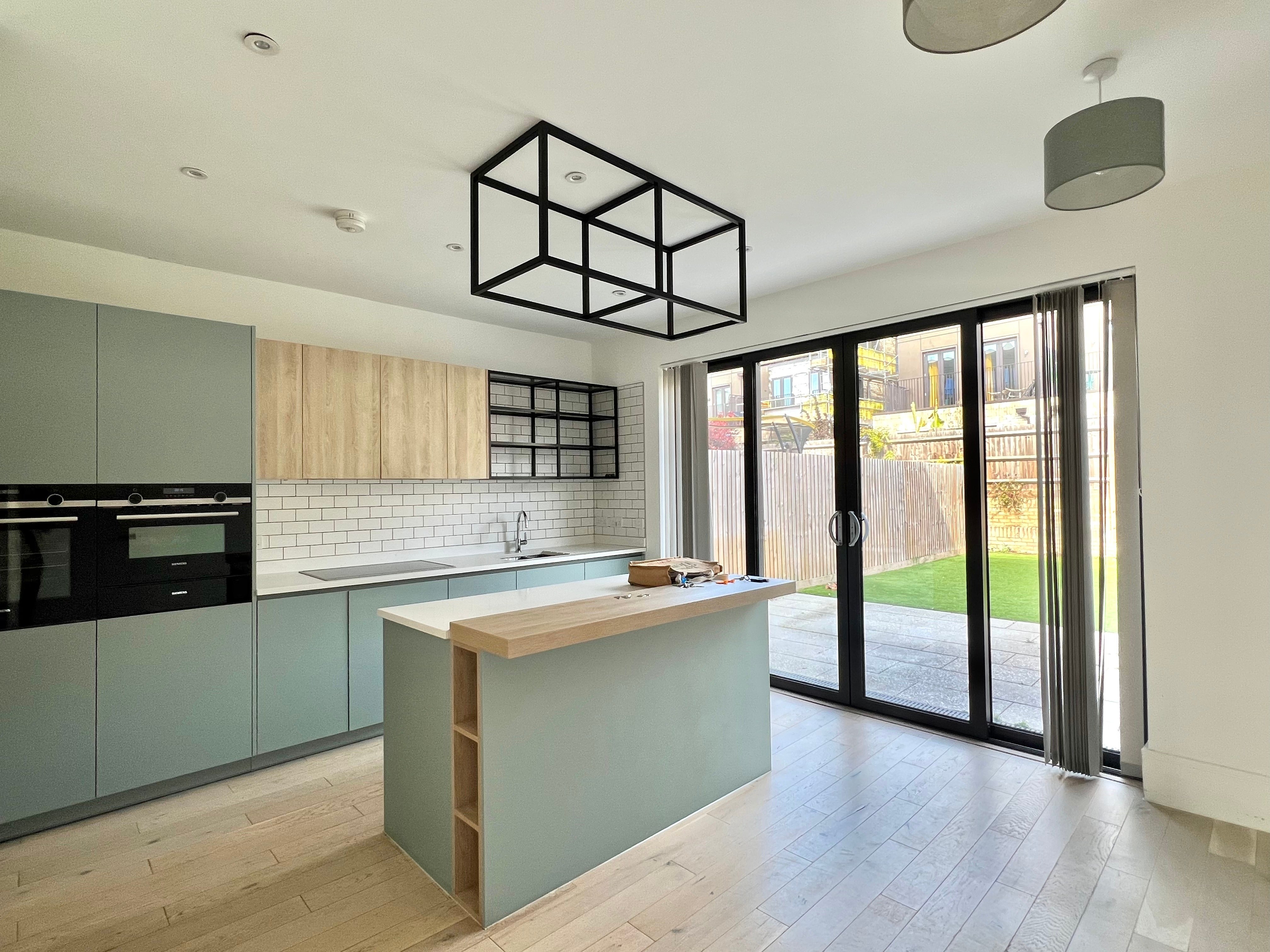 Flat Bray Road in Greater London
