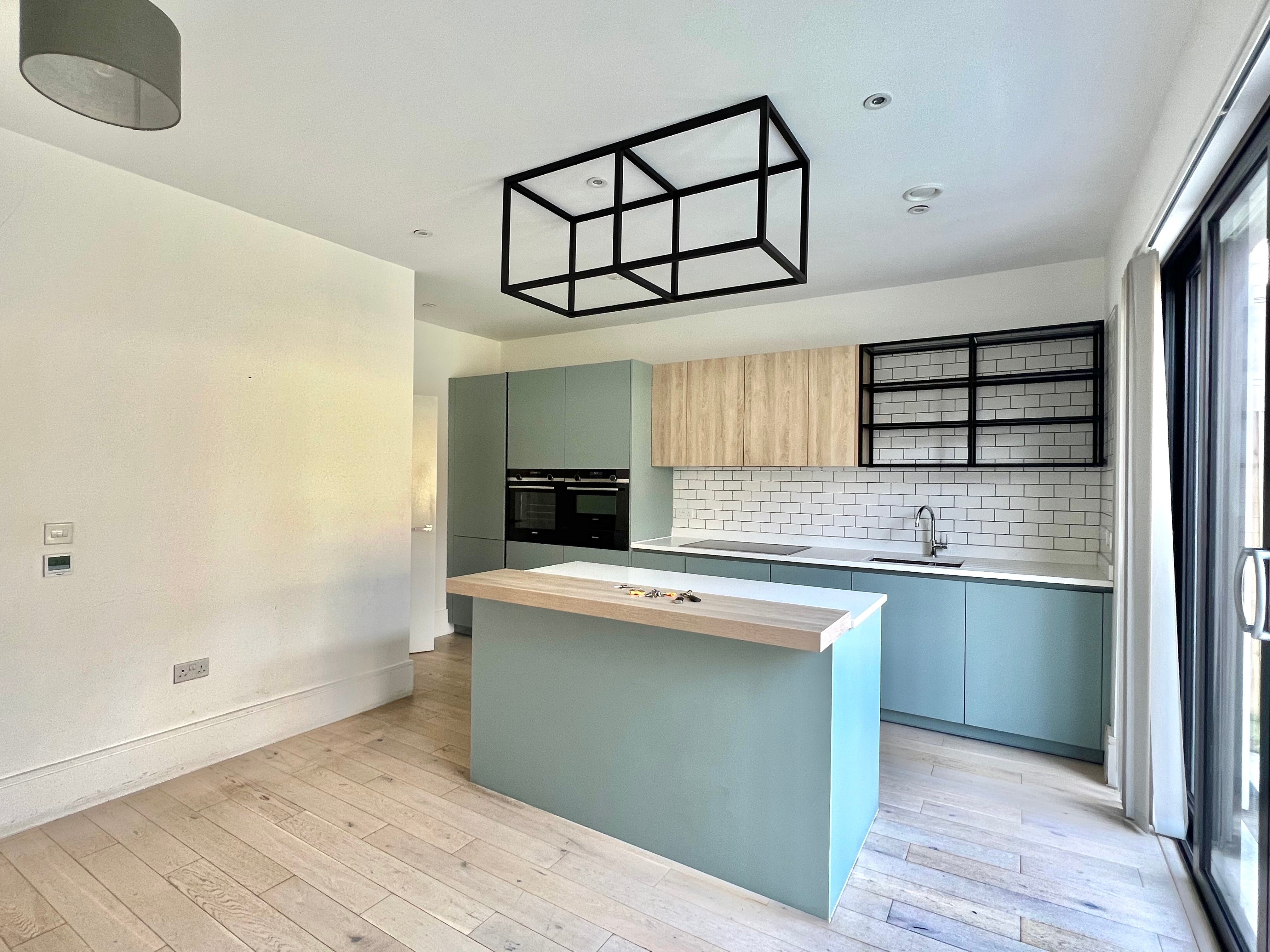 Flat Bray Road in Greater London