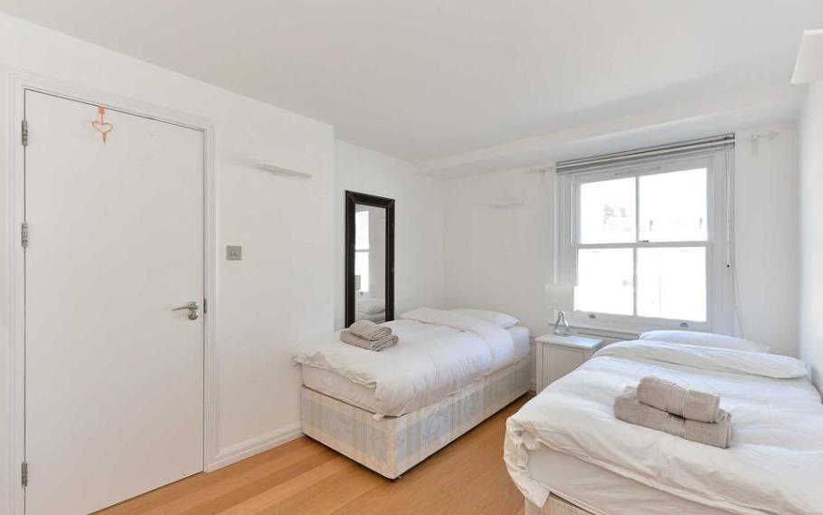 Flat Baker Street in City of Westminster