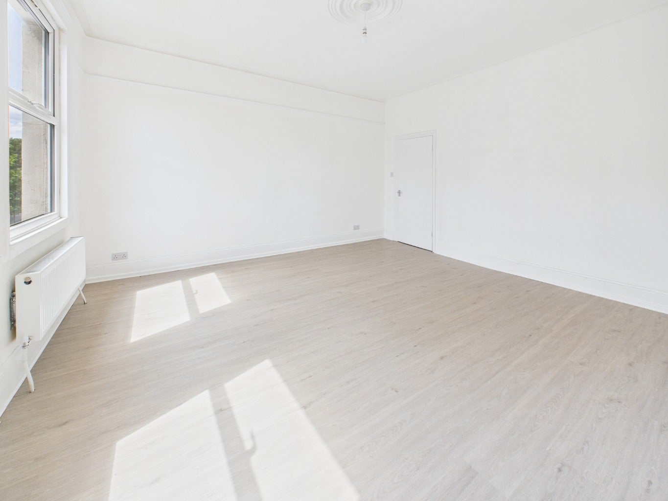 Flat Lordship Lane in Greater London