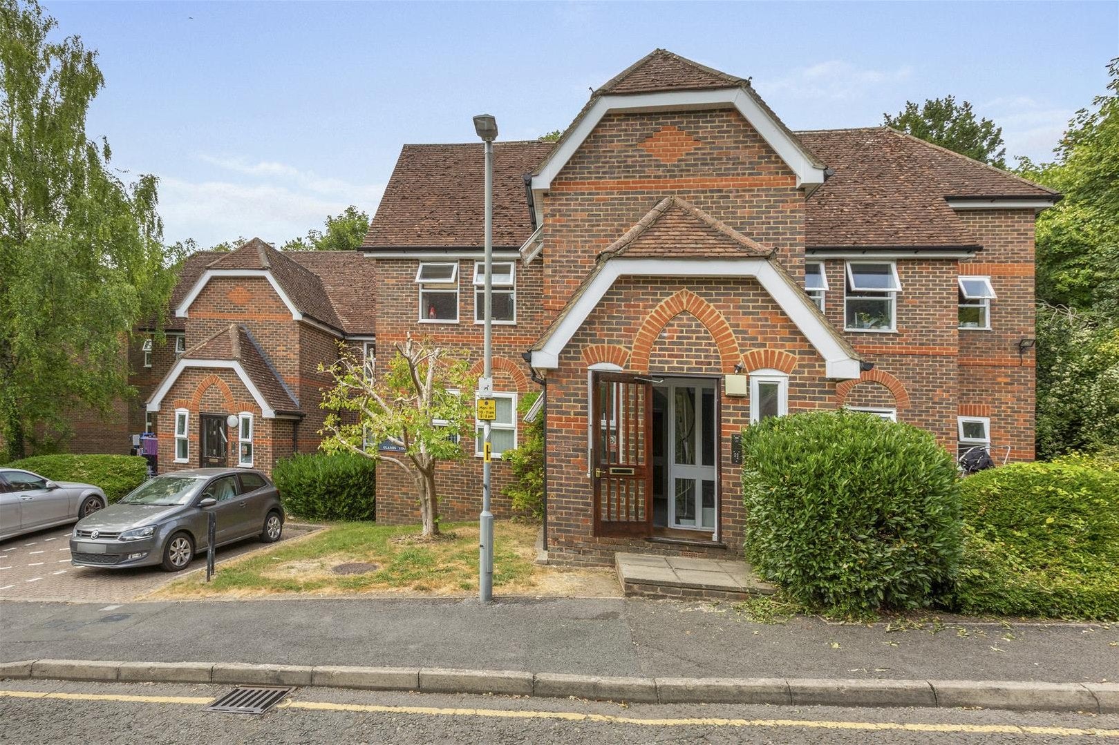 Flat Priory Road in High Wycombe