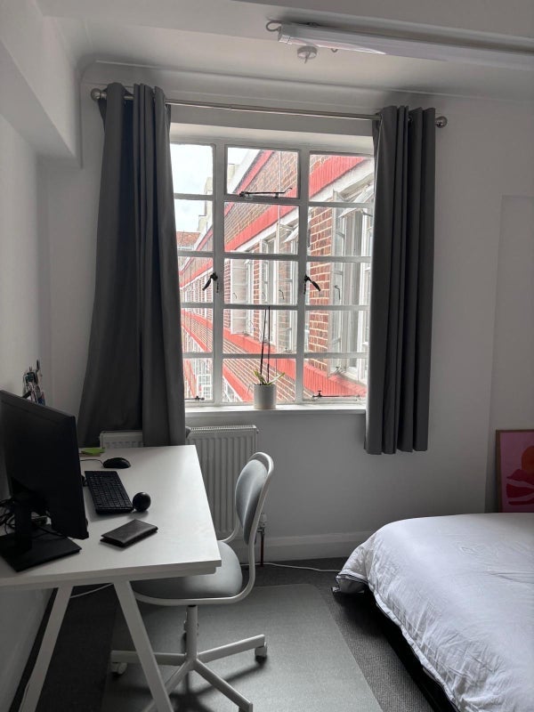 Room Balham Park Road in Greater London