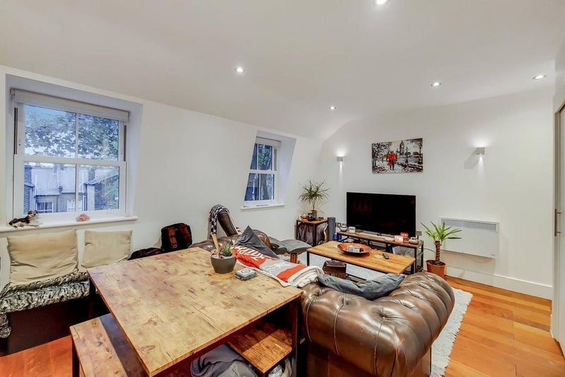 Room Hazlewood Mews in Greater London
