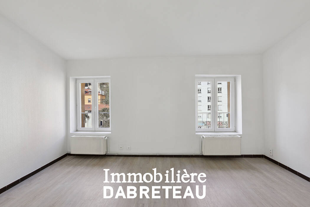 Flat Montée de la Boucle in Caluire-et-Cuire