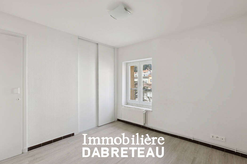 Flat Montée de la Boucle in Caluire-et-Cuire