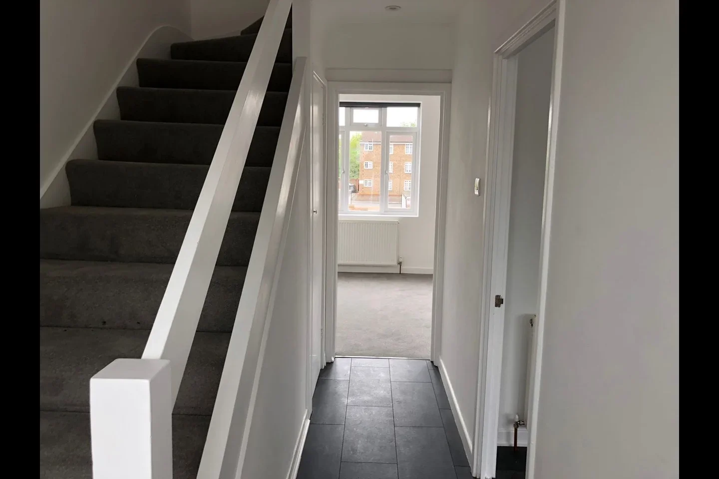 Room North Parade in Greater London