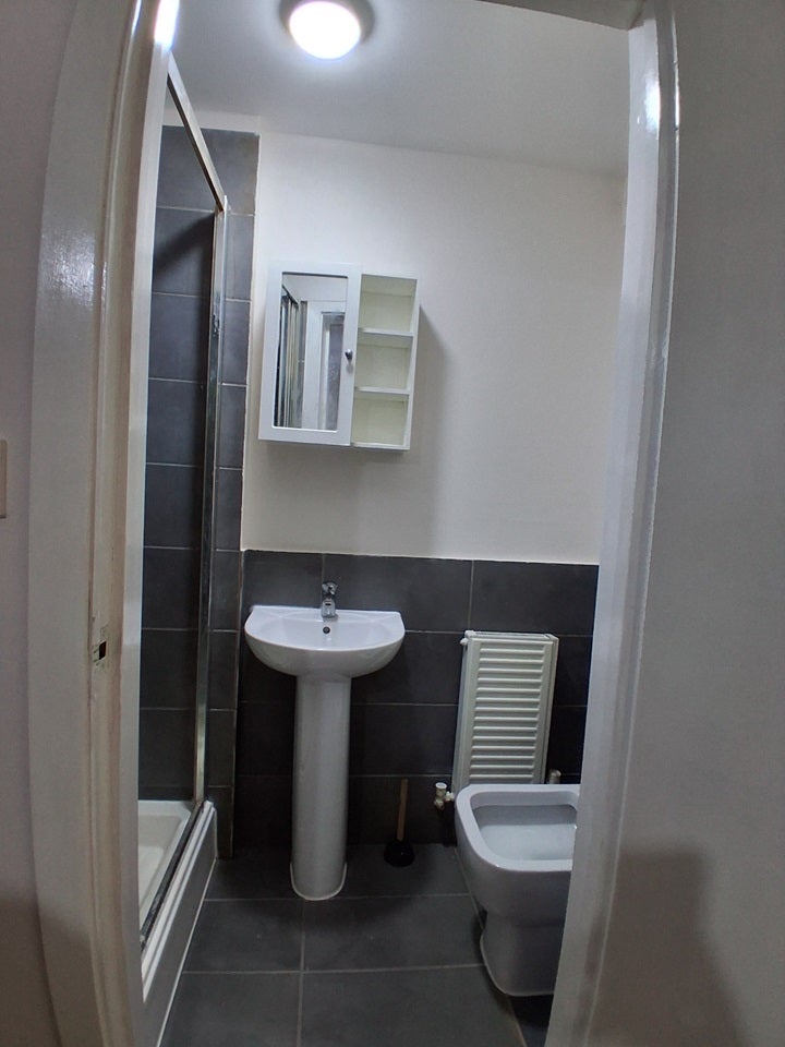 Flat Finchley Road in Greater London