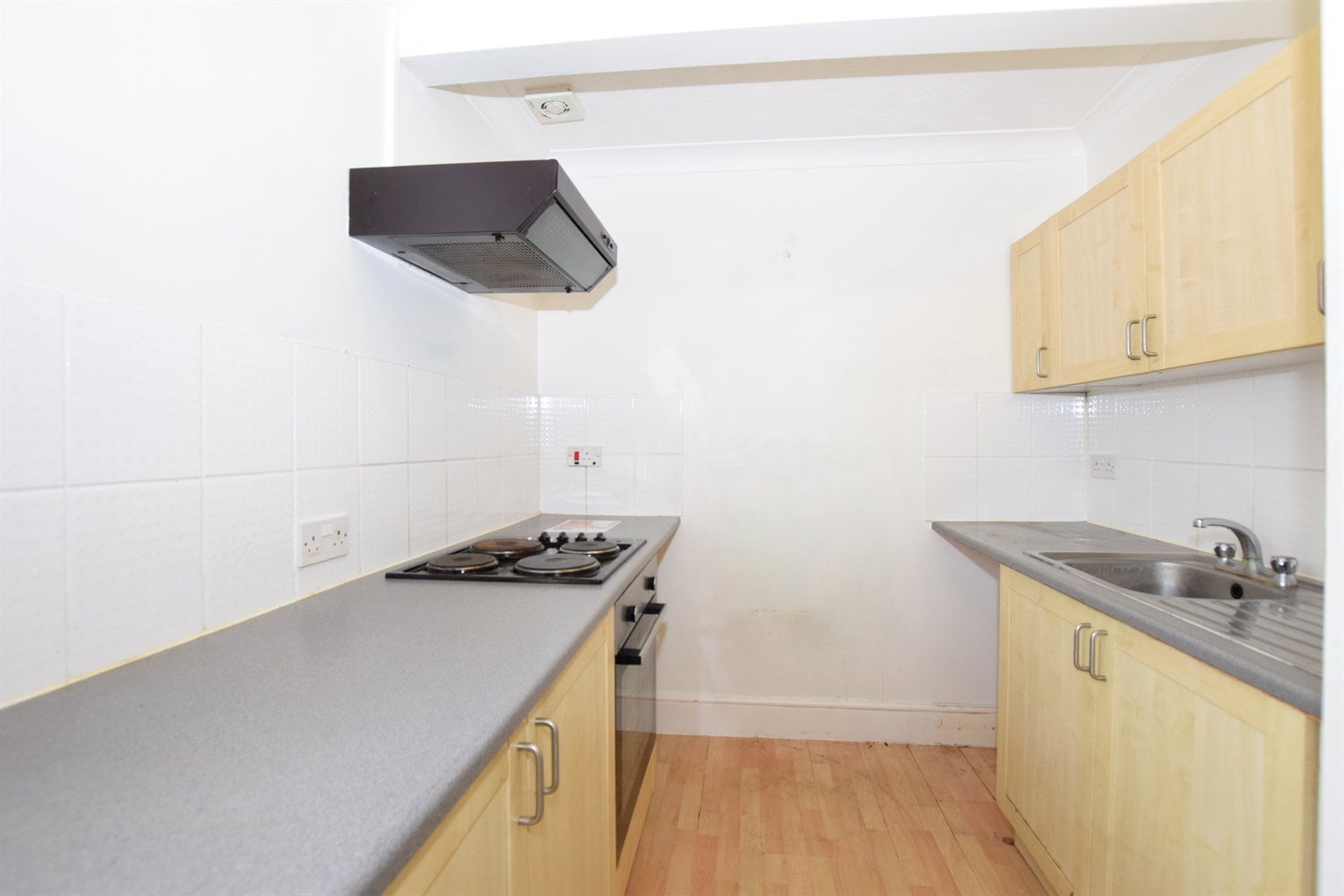 Flat Dorset Road in Arun