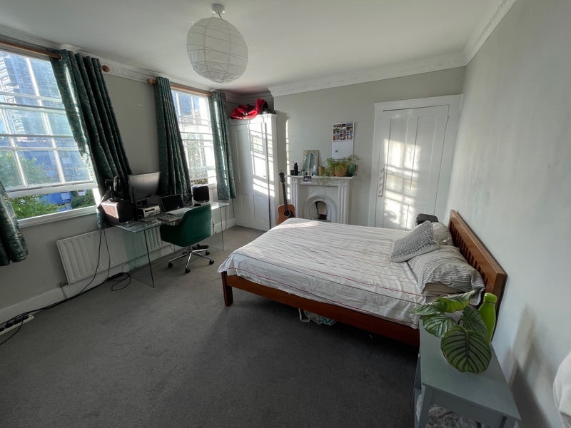 Room Wandsworth Road in Greater London
