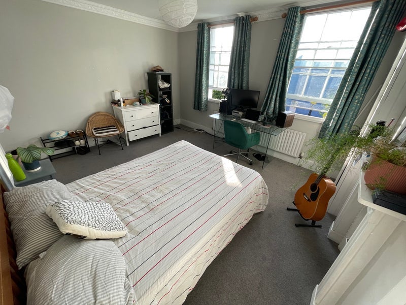 Room Wandsworth Road in Greater London