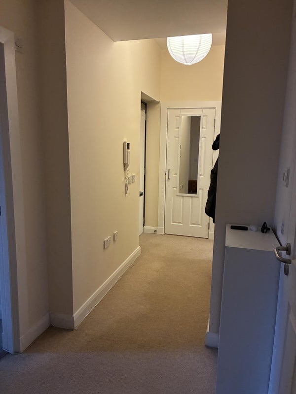 Flat Dundasvale Court in Glasgow