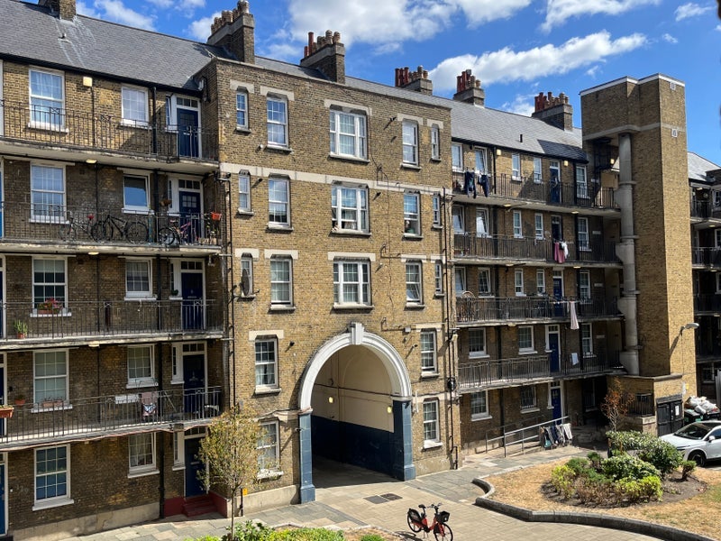 Room East Street in Greater London