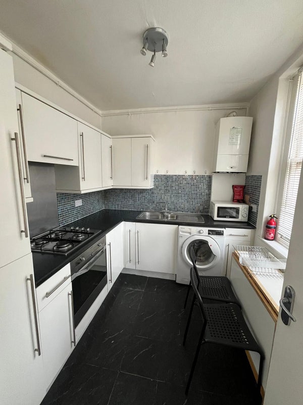 Room East Street in Greater London