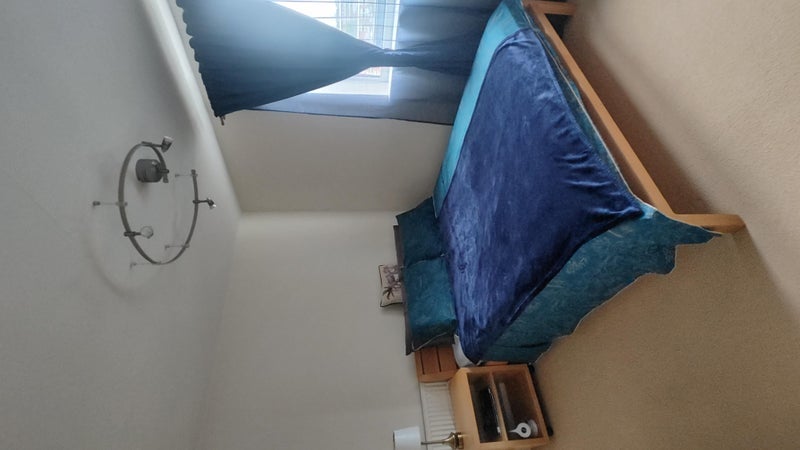 Room Parkgate Road in Greater London