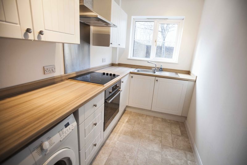 Flat Binfields Close in Basingstoke and Deane