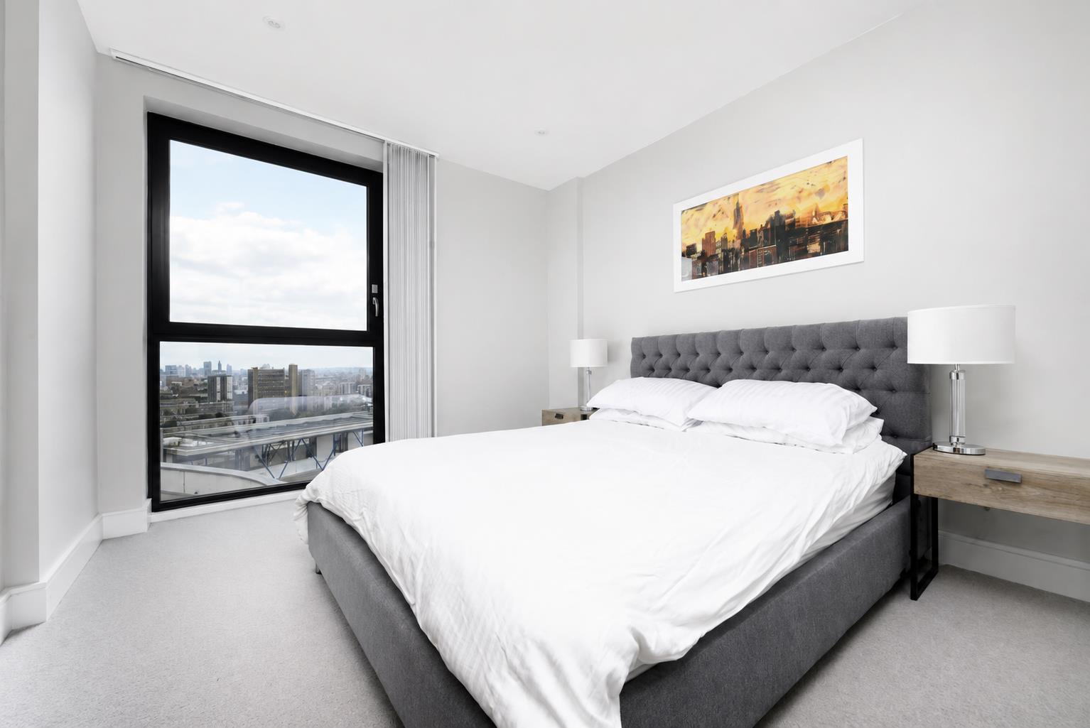 Flat Silvocea Way in Greater London