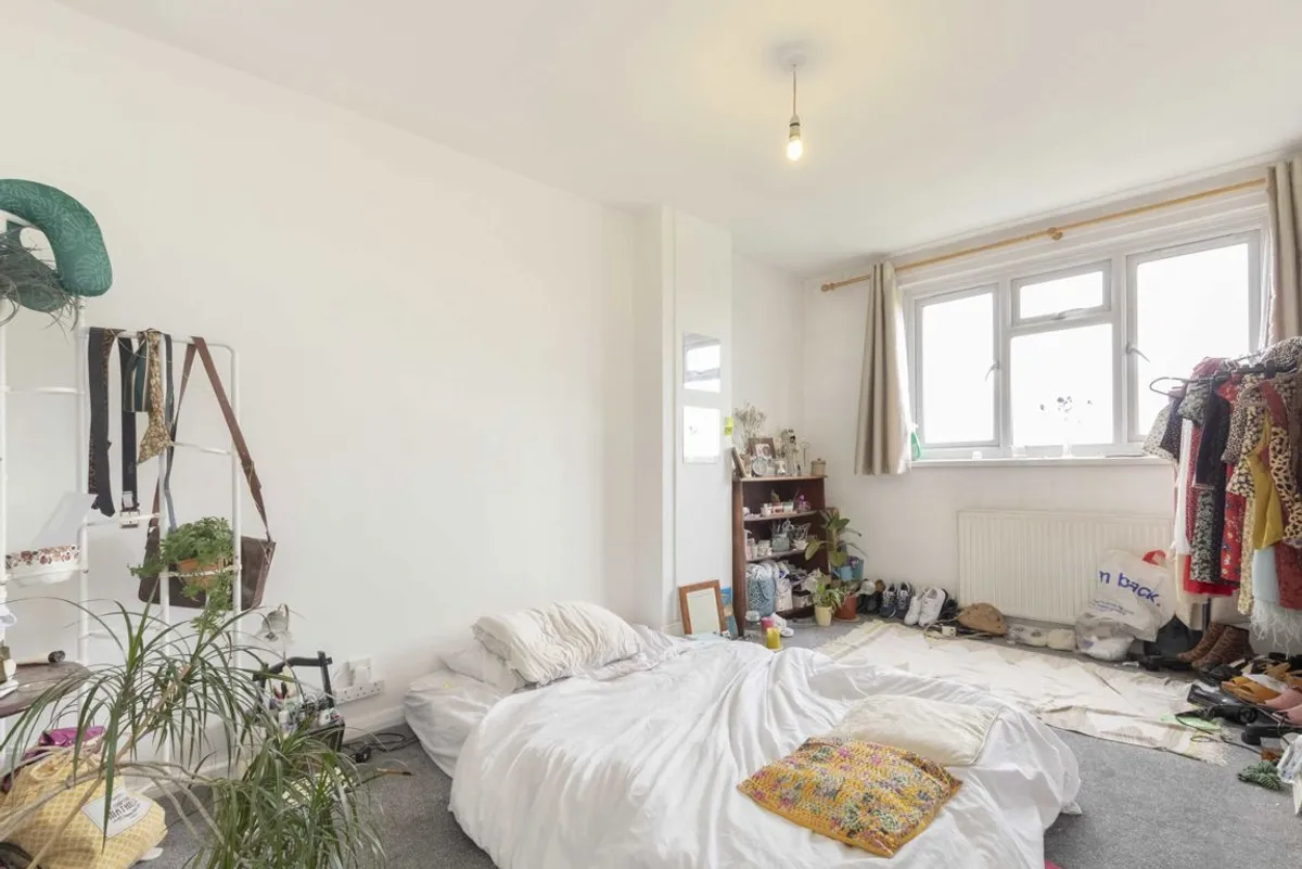 Flat Acre Road in Greater London