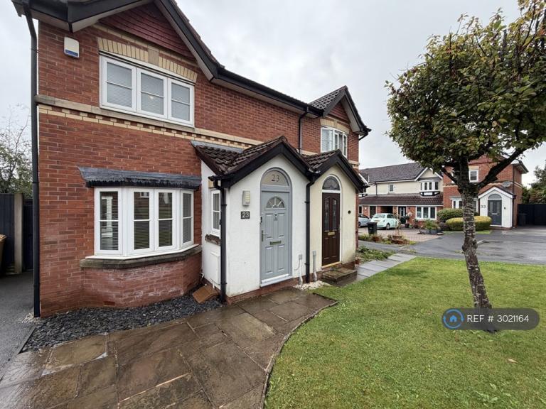 House Lowerbrook Close in Horwich