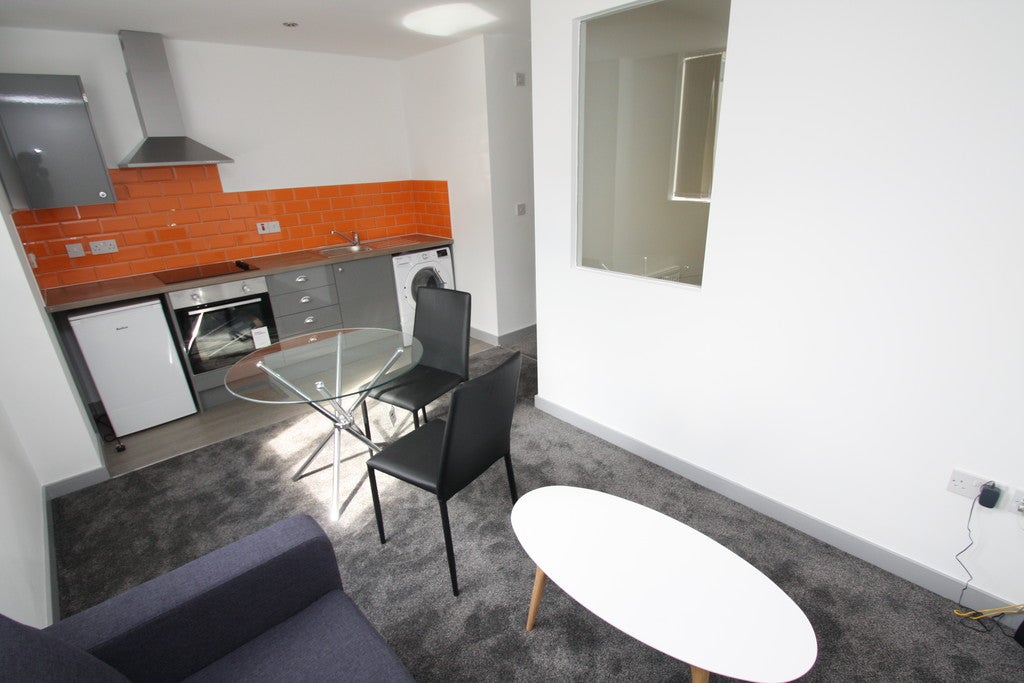 Flat Anlaby Road in Hull